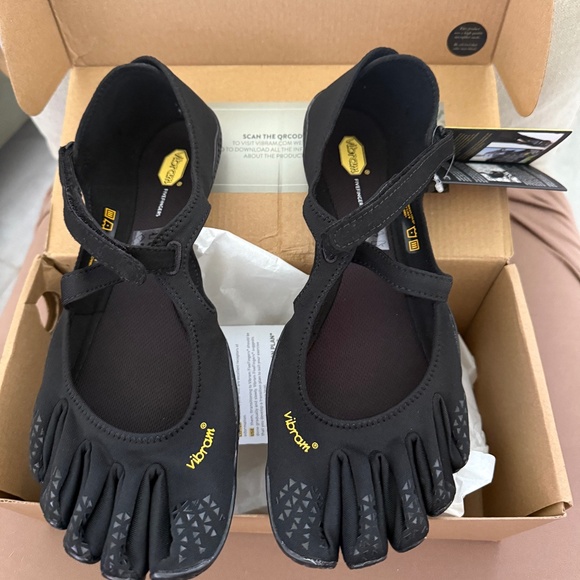 Black V Soul Vibram SIZE 41 - Picture 1 of 5